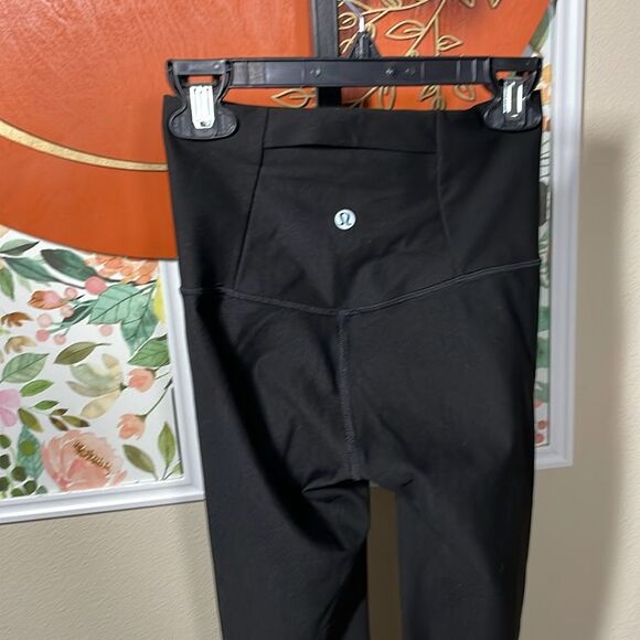 Lululemon Mapped Out High-Rise Tight 28"
Black / Black size 2 - Picture 8 of 11